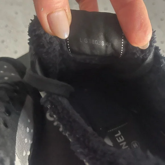 Chanel velvet sneakers in black size 41 - Picture 8 of 8